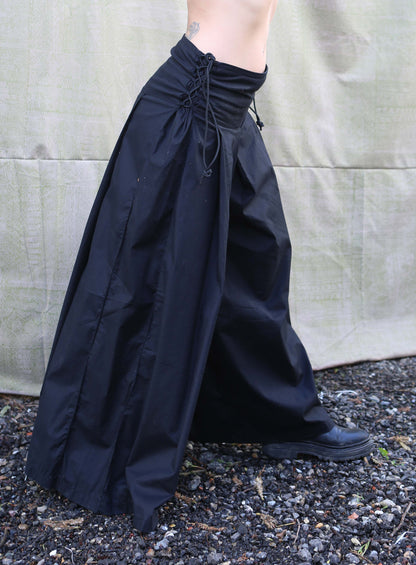 hakama woman popline
